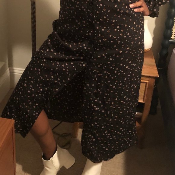 Missguided Black Ditsy Print Milkmaid Midi Dress - Picture 3 of 3